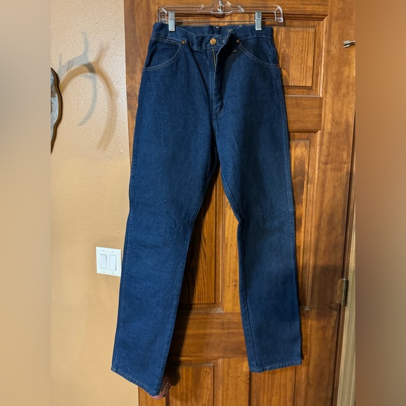 Denim - Wrangler women’s 14 MWZ dark wash